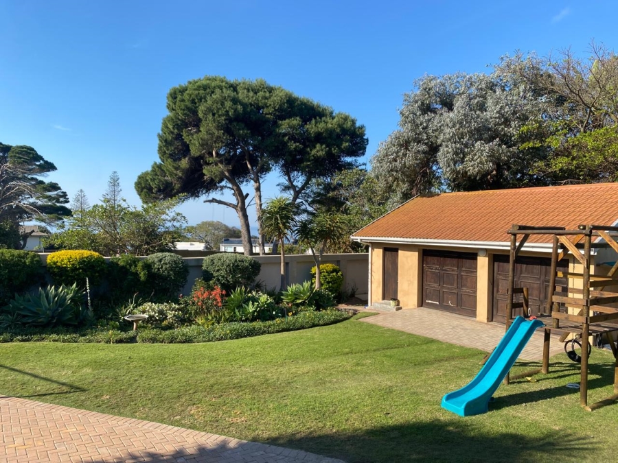 4 Bedroom Property for Sale in Mossel Bay Central Western Cape